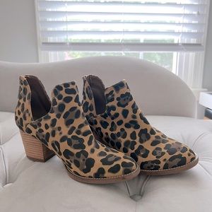 *NEW Blondo Neda Waterproof Leopard Bootie Sz- 7